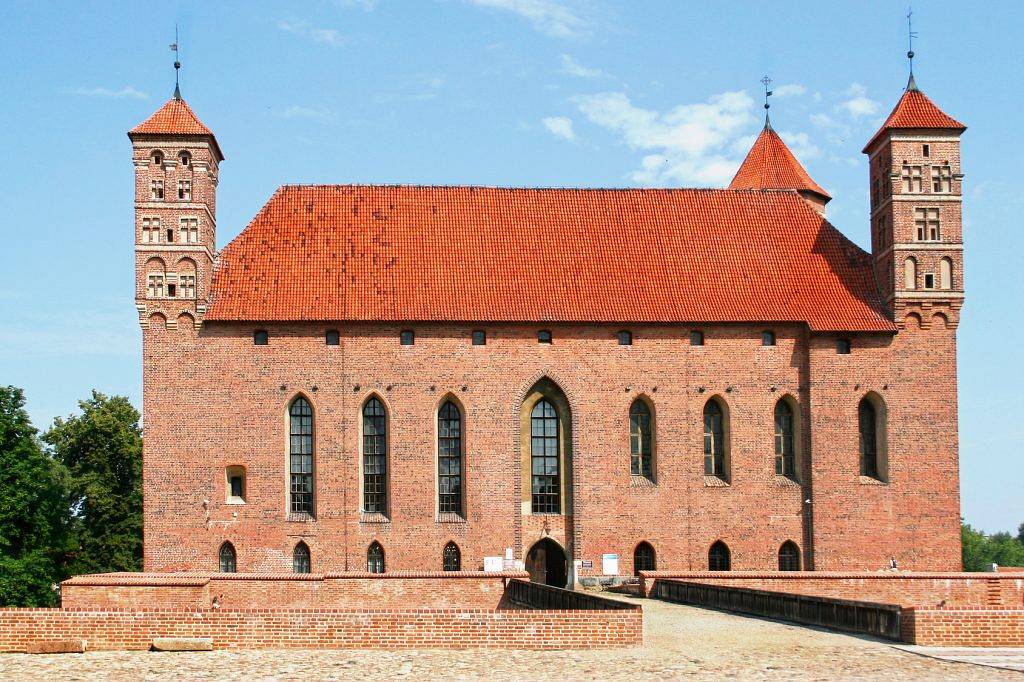 zamek-biskupow-warminskich-w-lidzbarku-warminskim-cegla-gotycka-klasztorna-1024x682-1.jpeg